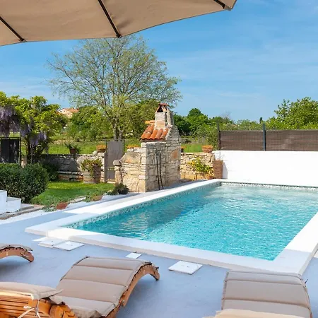 Apartment Adriana On Peaceful Location With Pool *