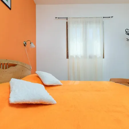 Adriana On Peaceful Location With Pool Apartment Pula