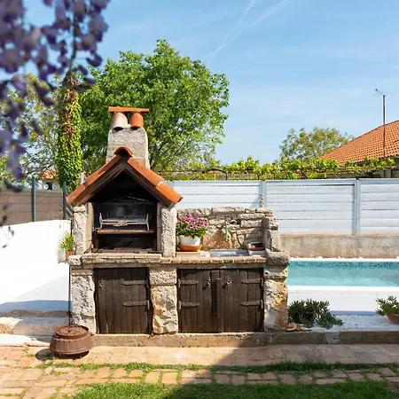 Adriana On Peaceful Location With Pool